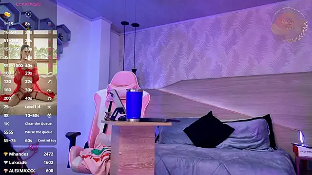 kylliefox_ Adlı Modelin Canlı XXX Sohbeti