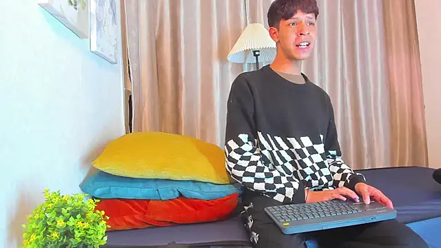 Ethan_qop: вебкам-шоу