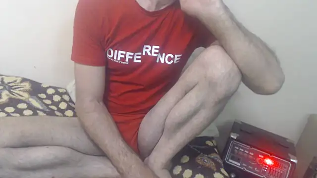 yvesstorm1 Chat XXX in diretta