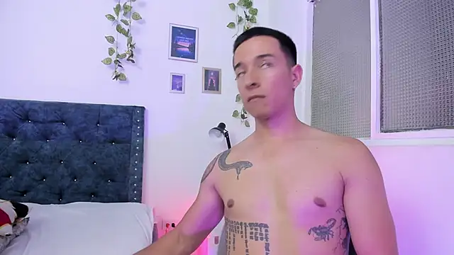 Pokazy przed kamerką – scarlett_777_dante