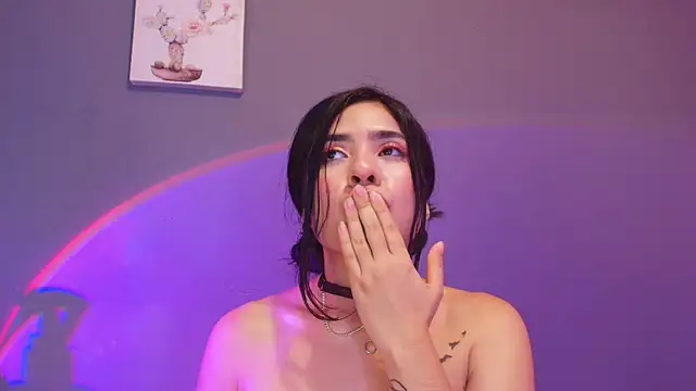 adara_johnson__ élő XXX-chatje