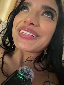 AlinaArgii Chat XXX in diretta