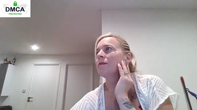 Miss-Chupagirly Chat XXX live
