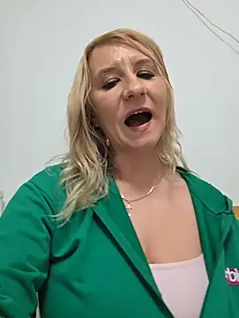 KaylinJan live XXX chat