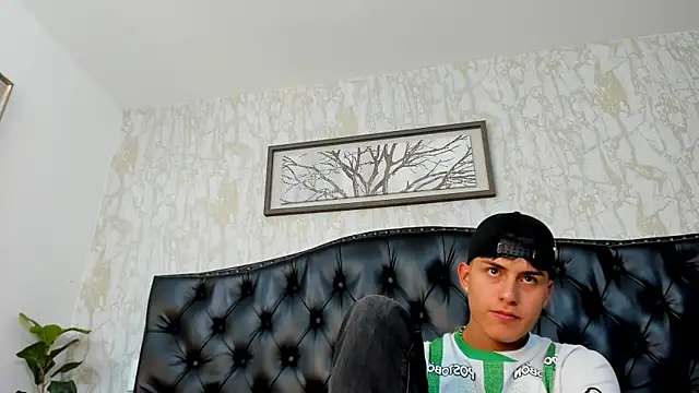Chatroom XXX en direct de Lander_Cruz