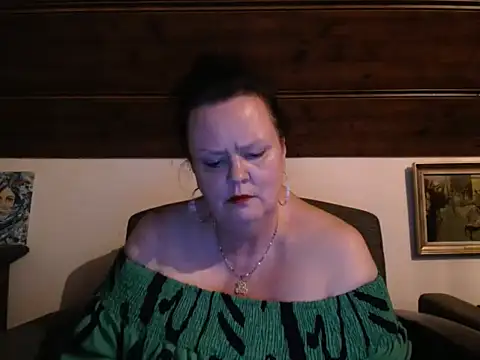 TiffanyMature's Live XXX Chat