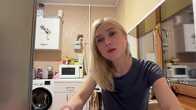 Онлайн чат XXX AngelJeni