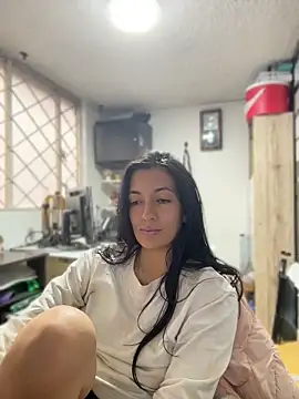 Онлайн чат XXX SALOME_KORLAND