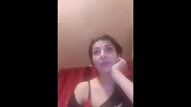 Amelie_Aa Adlı Modelin Canlı XXX Sohbeti