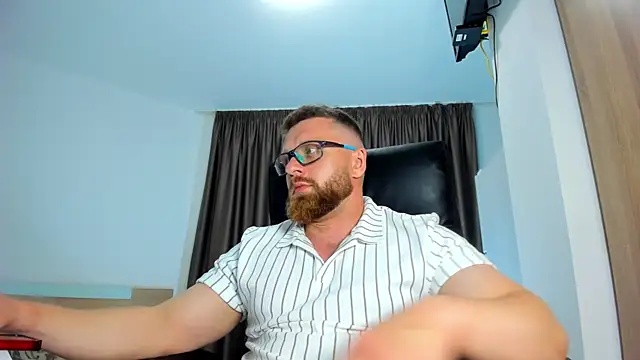Findom_guy 现场XXX聊天