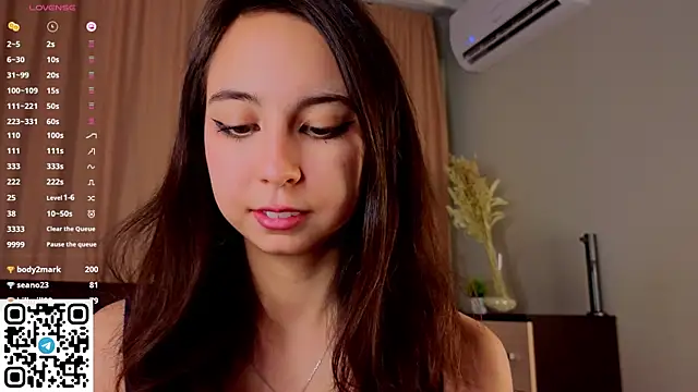 Chat +18 de NerixalVire ao vivo