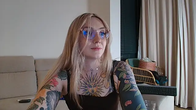 tattoobbgirl's Webcam Show