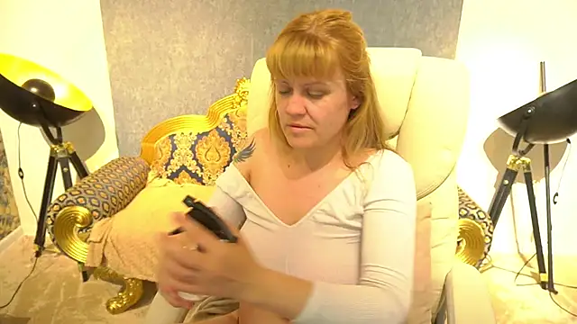 BellaLaPetit – Naživo XXX chat