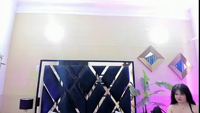 Chat +18 de Valery_Brand ao vivo