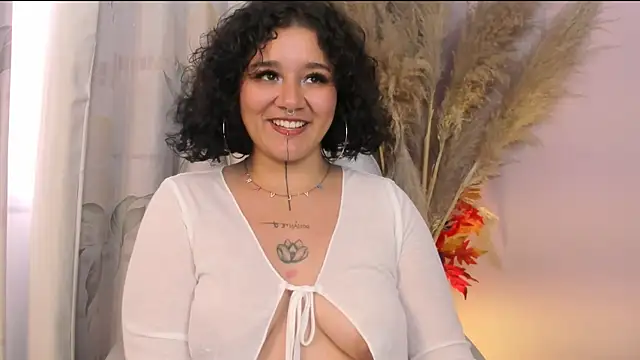 Chat +18 de Sylvara_bx ao vivo