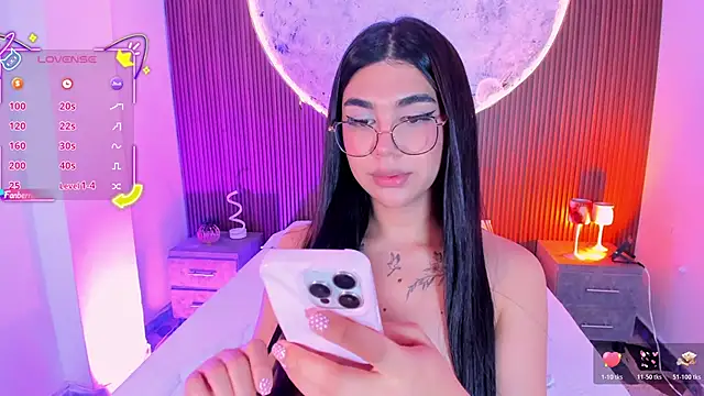 RoseCassie Chat XXX in diretta