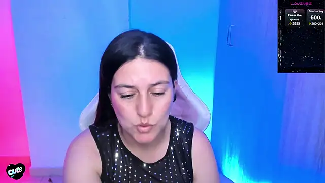 Saskyaa Chat XXX in diretta