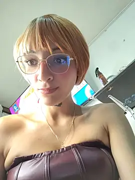 Chat +18 de Dani-peggin ao vivo