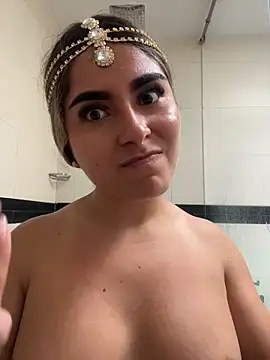 Chat +18 de kataliina__ ao vivo