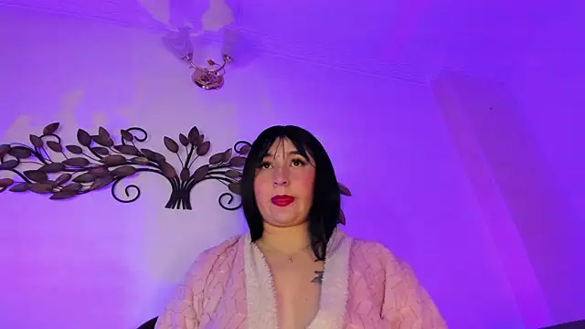 Chat +18 de Madamedaphne_ ao vivo