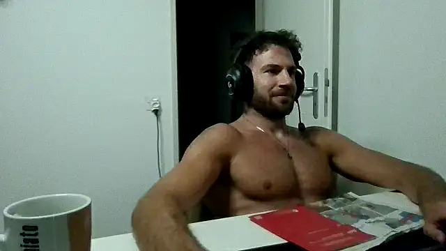 alpha-hunk 现场XXX聊天