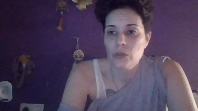 Estrella_40 Chat XXX in diretta