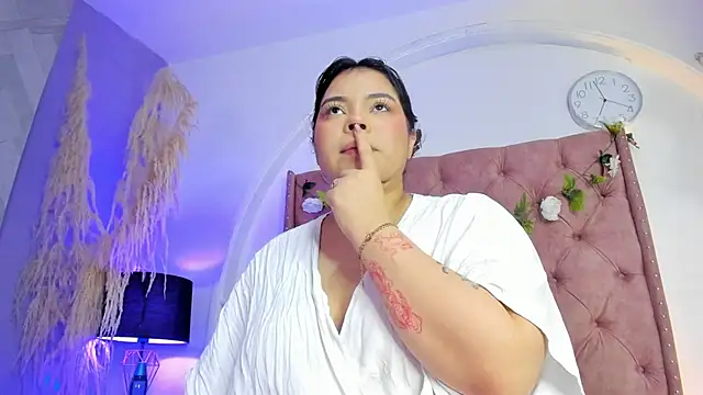 Chat XXX en directo de ROSELEI_