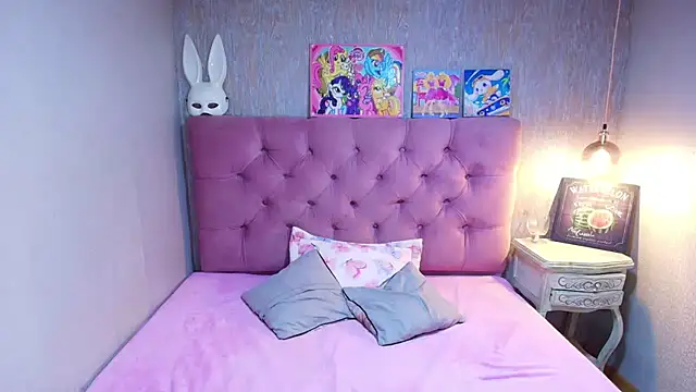 Chat +18 de charlottemoonxz ao vivo
