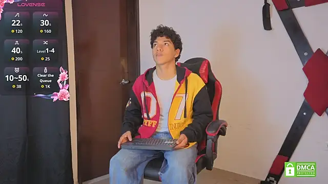 Chat +18 de Maximiliano_Young ao vivo