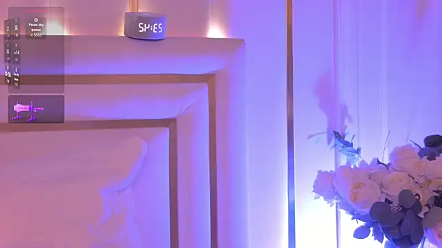 LeyaFoxhall live XXX chat