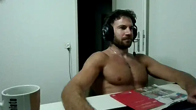 alpha-hunk Live XXX-Chat