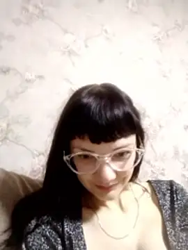AliceSwan1122 Adlı Modelin Canlı XXX Sohbeti