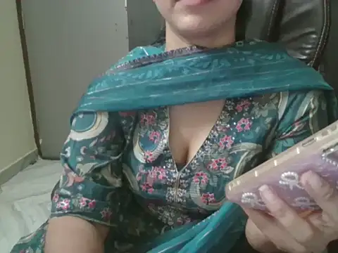 Živý XXX chat Adaa7