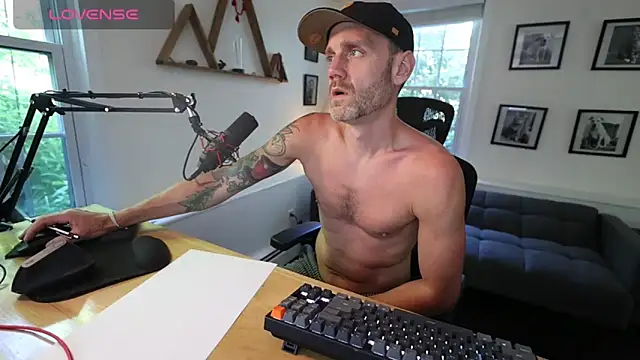 BradBronton Live XXX Chat