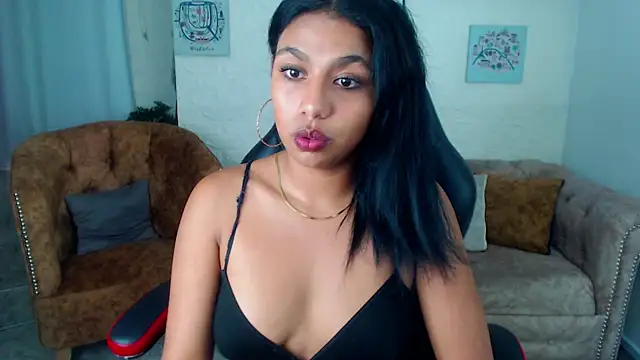 Chat +18 de luna_sweet_tk ao vivo