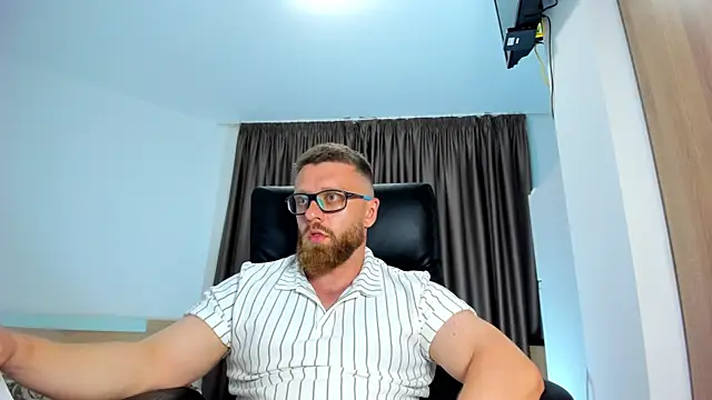 Webkamerová show Findom_guy