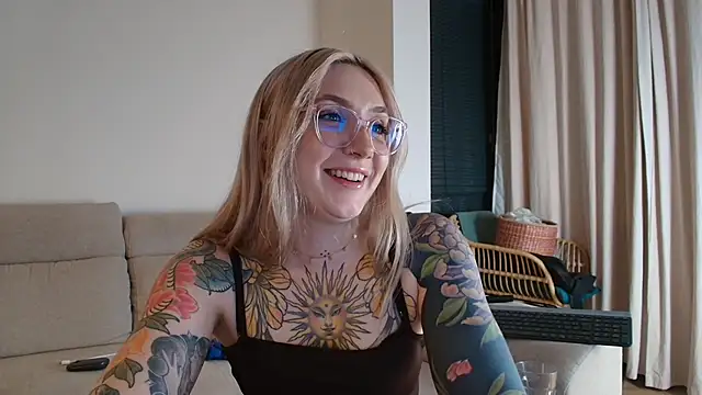 tattoobbgirl Webcam show