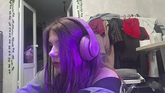Small_joke Chat XXX live