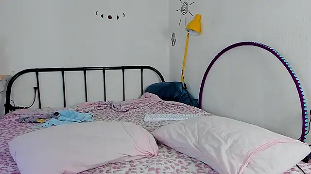 LiyaFly Chat XXX live