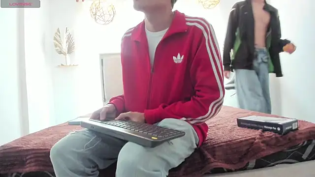 sneaky_finn লাইভ XXX চ্যাট