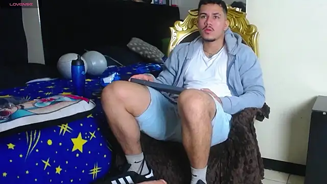 Chat +18 de jeisonstark ao vivo