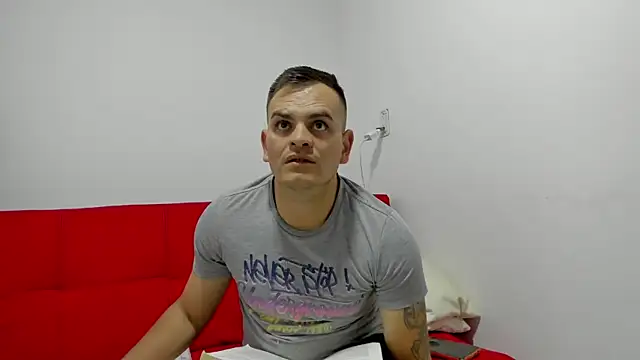 Edwin_Q: онлайн-секс-чат