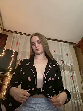 LunaVey XXX чат на живо