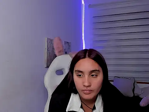 צ'אט XXX בשידור חי של Caroline_rodriguez9