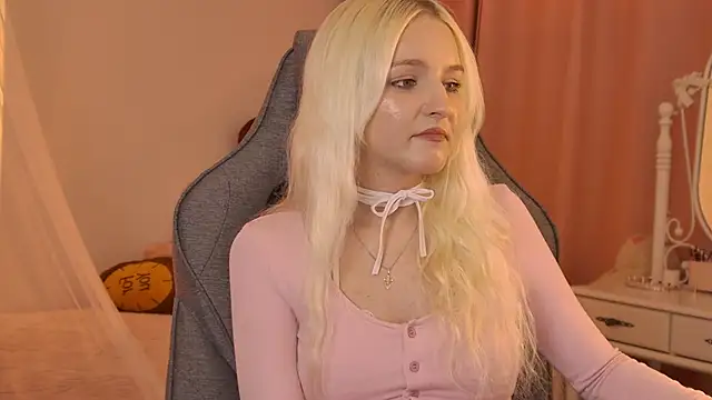 צ'אט XXX בשידור חי של ViolaMore
