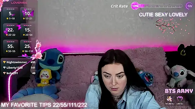 SemurMur élő XXX-chatje