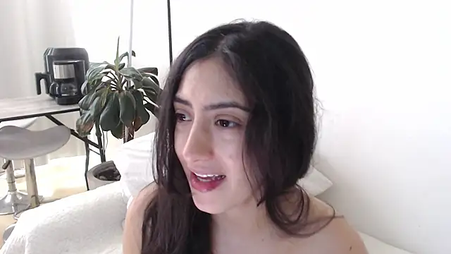 MIYESSI Live XXX-Chat