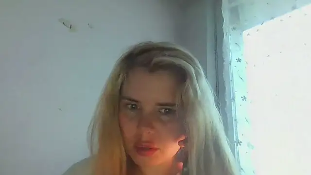 دردشة HornyElena الجنسية المباشرة