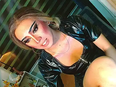 HOLLYWOOD_QUEEN_88 Obrolan Langsung XXX