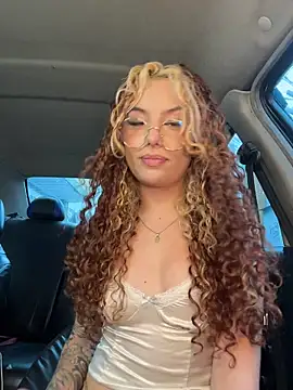 Joyce-fire live XXX chat